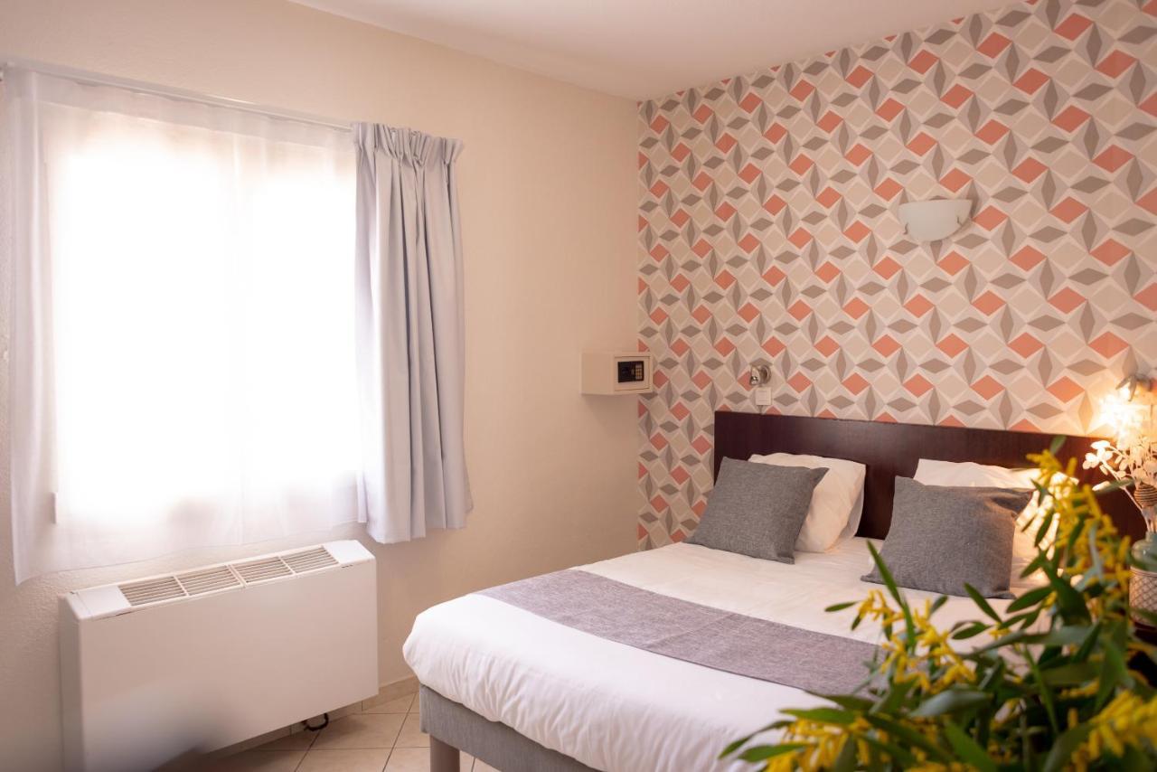Hotel Et Appartements Reine D'Azur Рокбрюн-Кап-Мартин Екстериор снимка