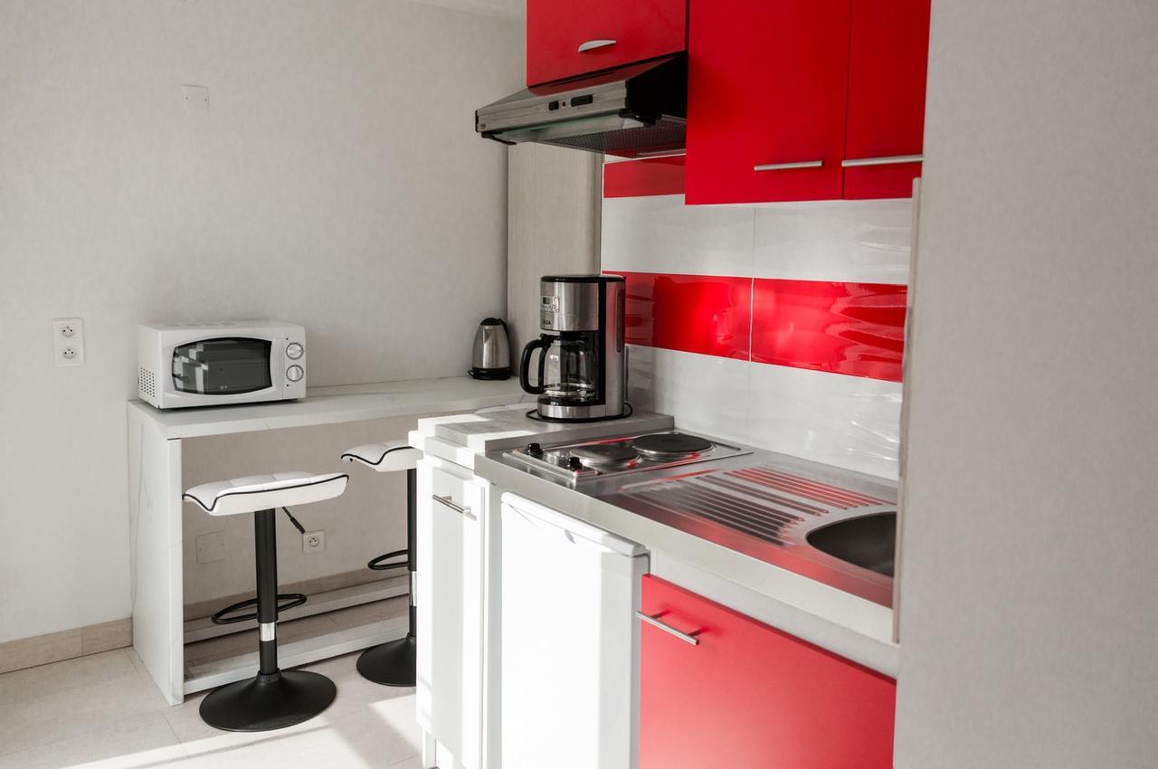 Hotel Et Appartements Reine D'Azur Рокбрюн-Кап-Мартин Екстериор снимка