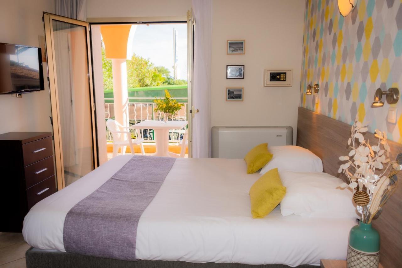 Hotel Et Appartements Reine D'Azur Рокбрюн-Кап-Мартин Екстериор снимка